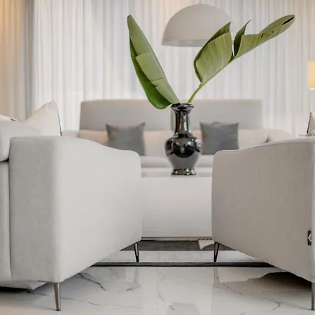 La Sala Puerto Banus