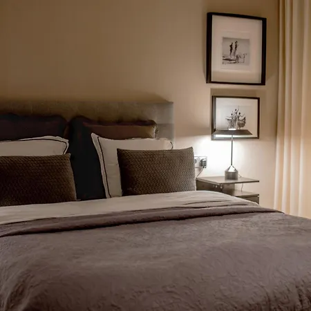 La Sala Puerto Banus