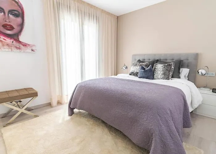 La Sala Puerto Banus *