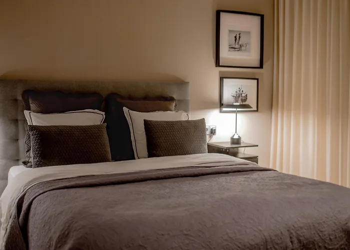 La Sala Puerto Banus