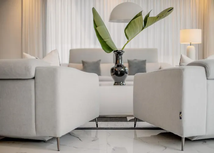 La Sala Puerto Banus